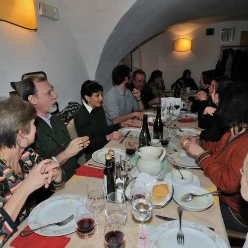 A.D.A. Arco - cena vegetariana - alcuni momenti dei numerosi partecipanti